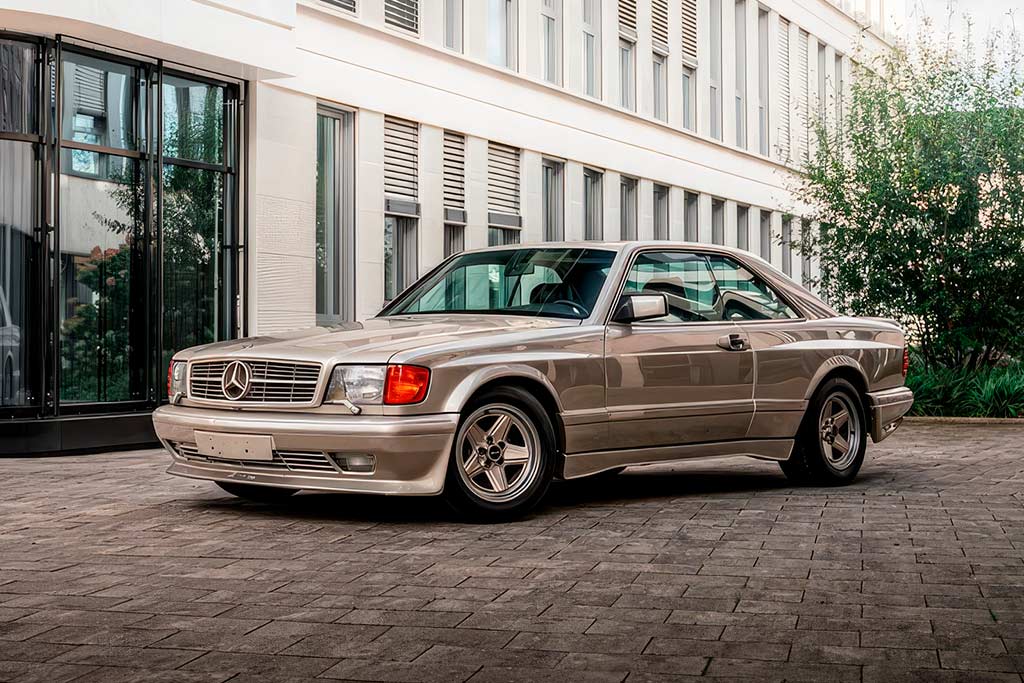 Редкий Mercedes 560 SEC (W126) с тюнингом от AMG продают за 85 млн руб