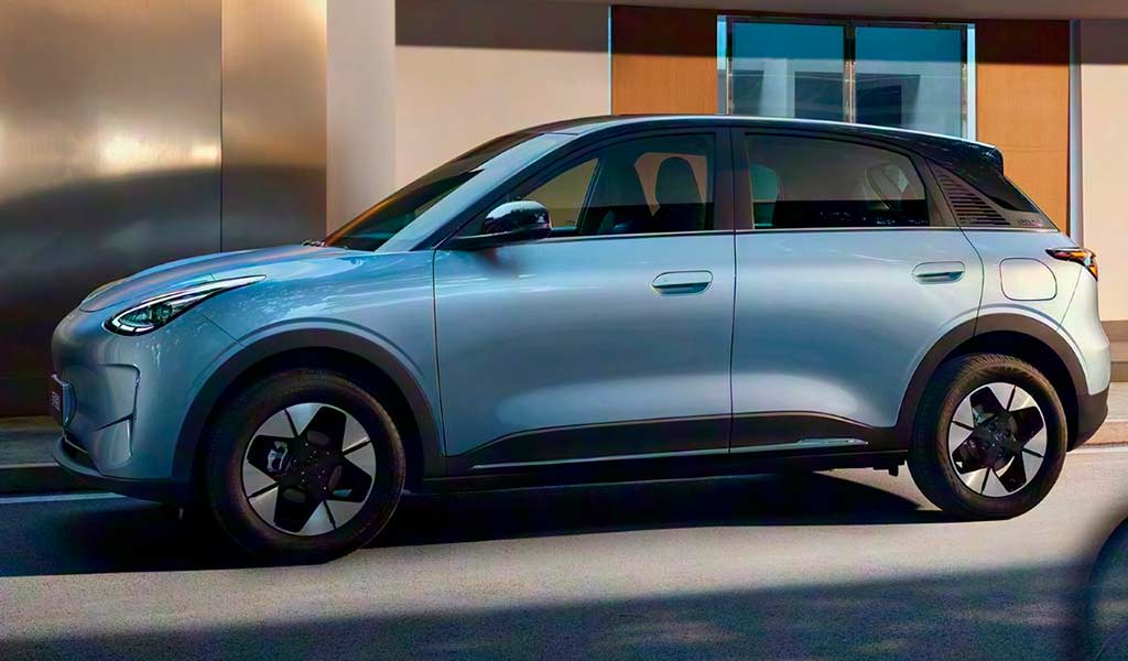 В Белоруссии будут выпускать недорогой электрический хэтчбек Geely EX2