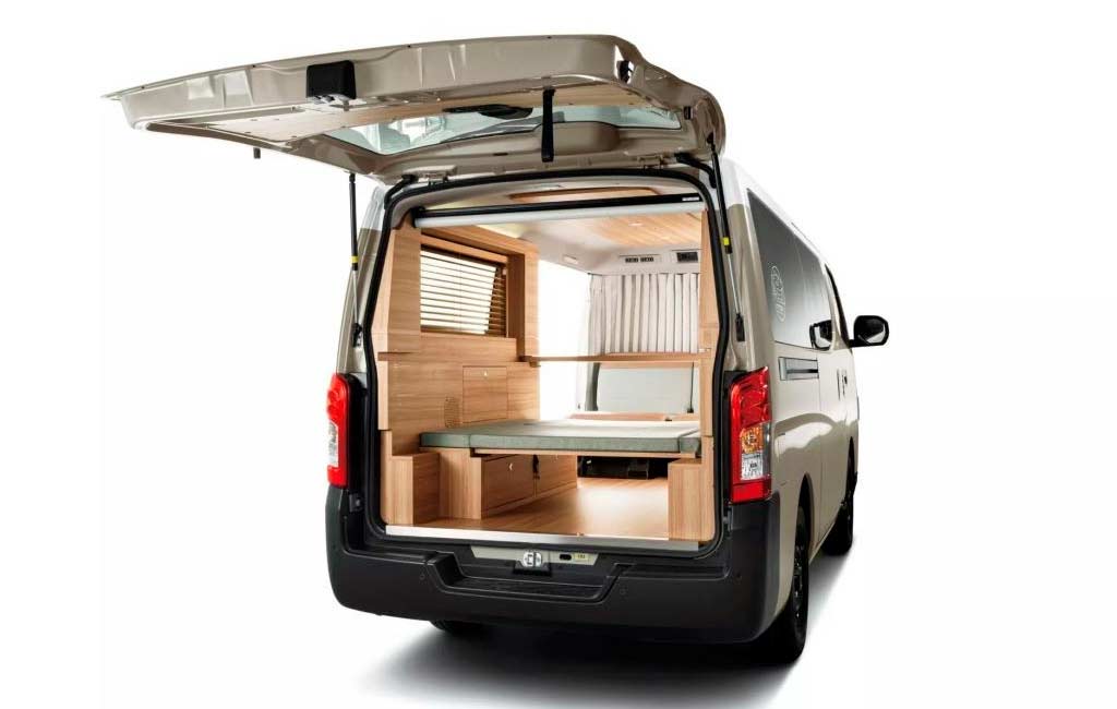 В гамме микроавтобуса Nissan Caravan появился полноценный кемпер Caravan MyRoom